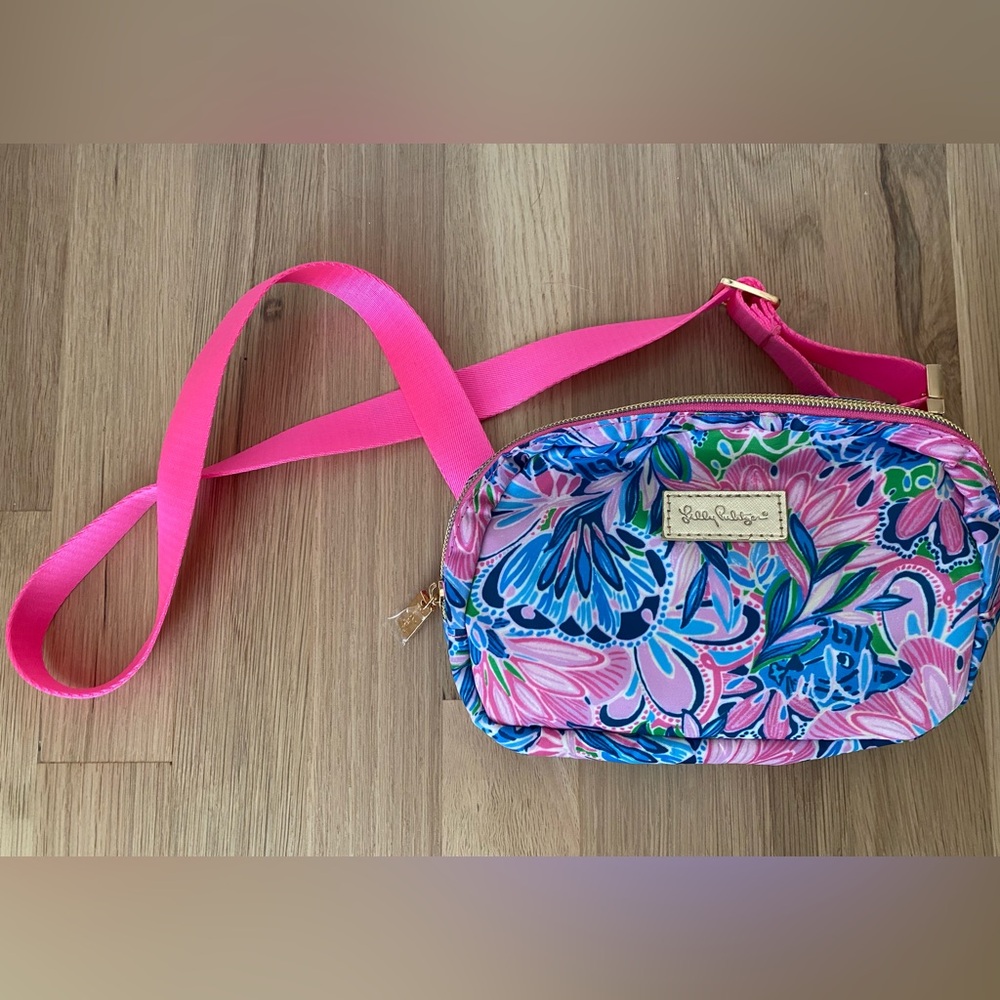 🦄 NWOT Lilly Pulitzer Gecko Green Tiger Sunrise Belt Bag
